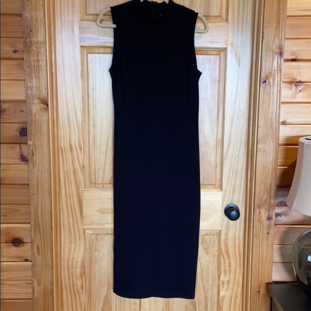 Classy Fitted Black Dress
